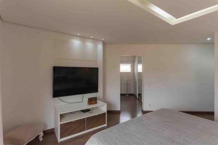 Casa de condomínio à venda com 307m², 3 quartos e 4 vagasFoto 01