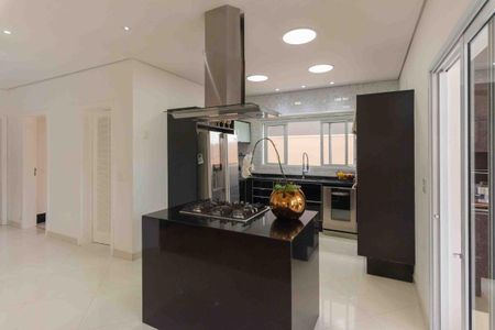 Casa de condomínio à venda com 307m², 3 quartos e 4 vagasFoto 01