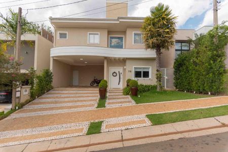 Casa de condomínio à venda com 307m², 3 quartos e 4 vagasFoto 01