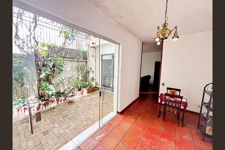 Casa à venda com 450m², 6 quartos e 4 vagas