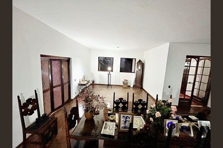 Casa à venda com 450m², 6 quartos e 4 vagas