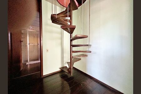 Casa à venda com 450m², 6 quartos e 4 vagas