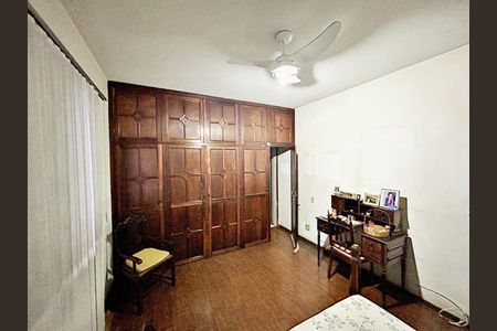 Casa à venda com 450m², 6 quartos e 4 vagas