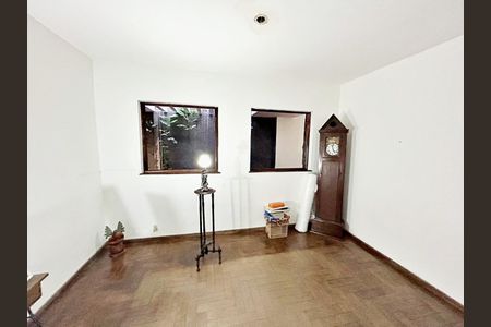 Casa à venda com 450m², 6 quartos e 4 vagas