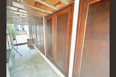 Casa à venda com 450m², 6 quartos e 4 vagas