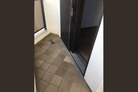 Apartamento à venda com 120m², 3 quartos e sem vaga