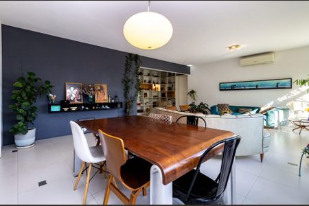 Apartamento à venda com 3 quartos, 230m² em Consolação, São Paulo