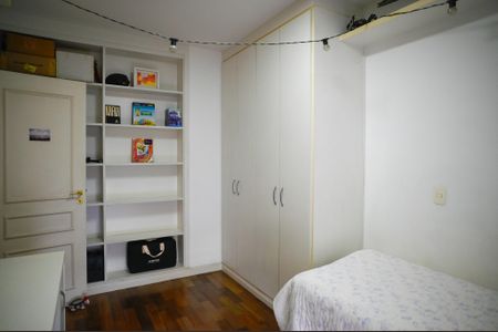 Apartamento à venda com 156m², 3 quartos e 3 vagasSuíte 1