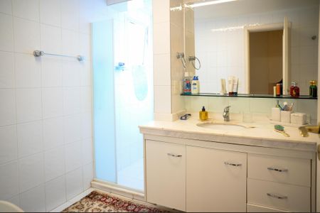 Apartamento à venda com 156m², 3 quartos e 3 vagasBanheiro da Suíte 3