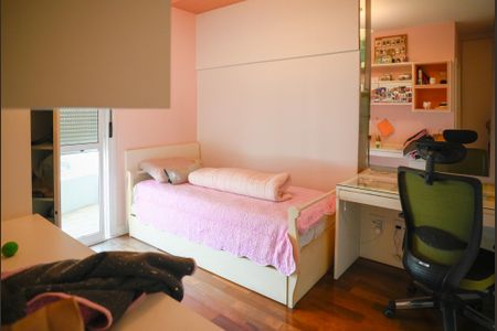 Apartamento à venda com 156m², 3 quartos e 3 vagasSuíte 2