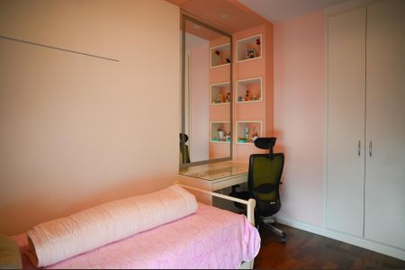 Apartamento à venda com 156m², 3 quartos e 3 vagasSuíte 2