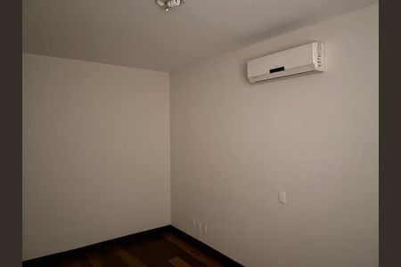 Apartamento à venda com 359m², 4 quartos e 2 vagas