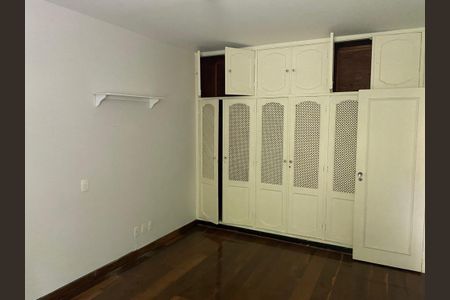 Apartamento à venda com 359m², 4 quartos e 2 vagas