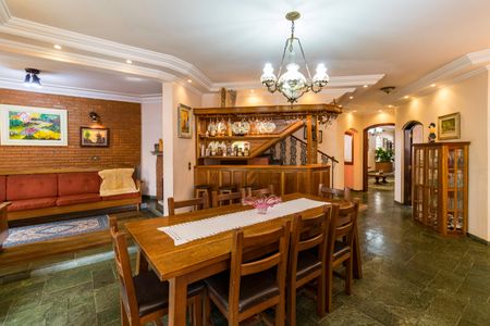 Casa à venda com 478m², 5 quartos e 10 vagasSala