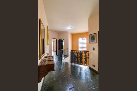 Casa à venda com 478m², 5 quartos e 10 vagasCorredor