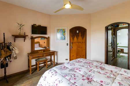 Casa à venda com 478m², 5 quartos e 10 vagasQuarto 4