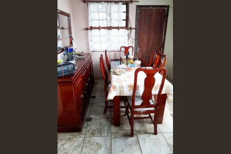 Casa à venda com 232m², 3 quartos e 5 vagas