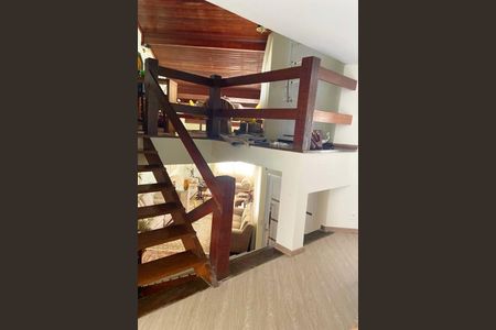 Casa à venda com 290m², 4 quartos e 4 vagas