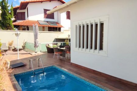 Casa à venda com 290m², 4 quartos e 4 vagas