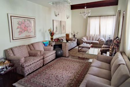 Casa à venda com 290m², 4 quartos e 4 vagas