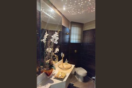 Casa à venda com 290m², 4 quartos e 4 vagas