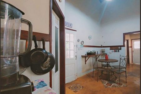 Casa de condomínio à venda com 230m², 4 quartos e 3 vagas