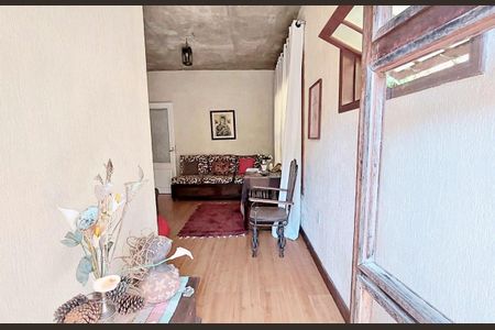 Casa de condomínio à venda com 230m², 4 quartos e 3 vagas