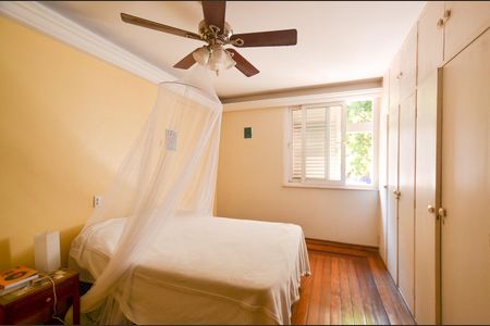 Apartamento à venda com 359m², 4 quartos e 2 vagas Apartamento à venda com 359m², 4 quartos e 2 vagasQuarto 3