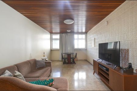 Apartamento à venda com 359m², 4 quartos e 2 vagas Apartamento à venda com 359m², 4 quartos e 2 vagasSala 2