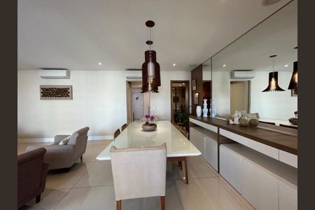 Apartamento à venda com 194m², 3 quartos e 3 vagasFoto 02