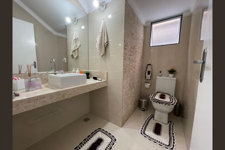 Casa à venda com 200m², 5 quartos e 2 vagasLavabo Sala