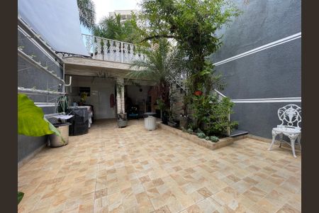 Casa à venda com 200m², 5 quartos e 2 vagasQuintal