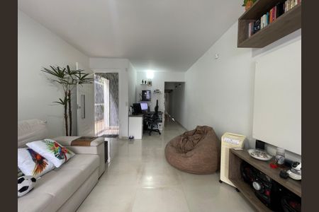 Casa à venda com 200m², 5 quartos e 2 vagasSala