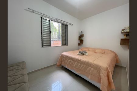 Casa à venda com 200m², 5 quartos e 2 vagasQuarto 2