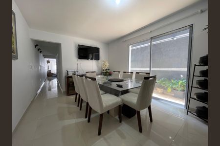 Casa à venda com 200m², 5 quartos e 2 vagasSala de Jantar