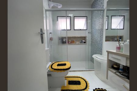 Casa à venda com 200m², 5 quartos e 2 vagasBanheiro do Quarto
