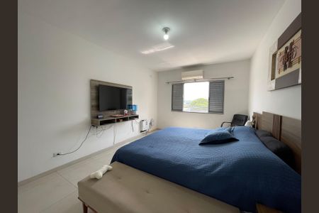 Casa à venda com 200m², 5 quartos e 2 vagasQuarto