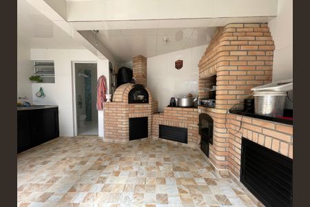 Casa à venda com 200m², 5 quartos e 2 vagasÁrea gourmet