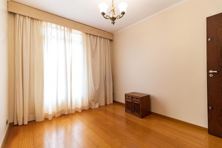 Casa para alugar com 600m², 4 quartos e 5 vagas Casa para alugar com 600m², 4 quartos e 5 vagasQuarto 4