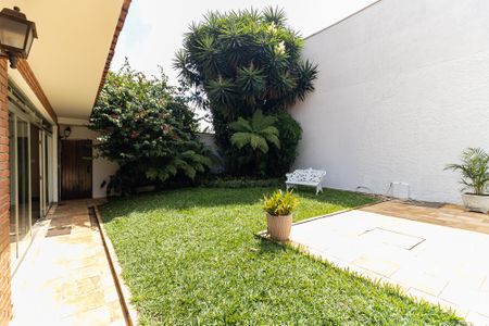 Casa para alugar com 600m², 4 quartos e 5 vagas Casa para alugar com 600m², 4 quartos e 5 vagasJardim