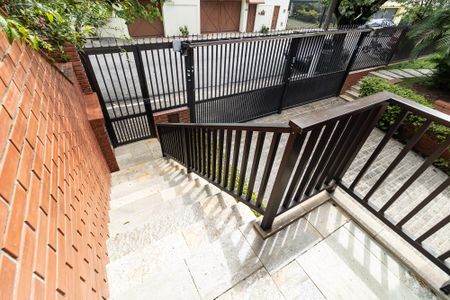 Casa para alugar com 600m², 4 quartos e 5 vagas Casa para alugar com 600m², 4 quartos e 5 vagasEntrada Pincipal