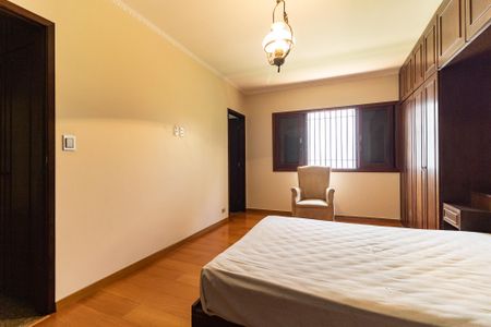 Casa para alugar com 600m², 4 quartos e 5 vagas Casa para alugar com 600m², 4 quartos e 5 vagasSuíte 1