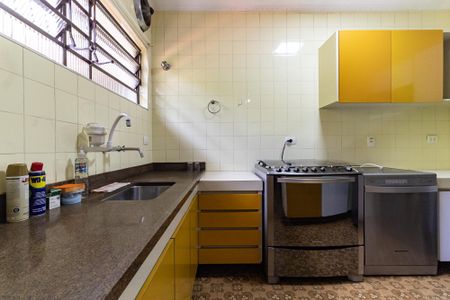 Casa para alugar com 600m², 4 quartos e 5 vagas Casa para alugar com 600m², 4 quartos e 5 vagasCozinha