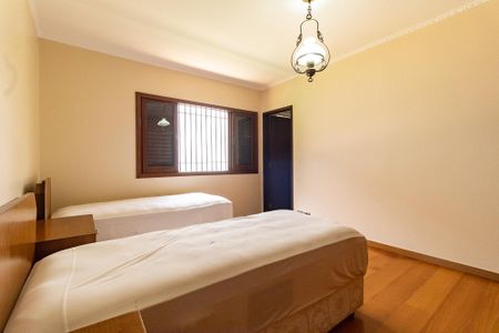 Casa para alugar com 600m², 4 quartos e 5 vagas Casa para alugar com 600m², 4 quartos e 5 vagasSuíte 2