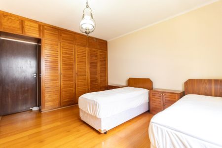 Casa para alugar com 600m², 4 quartos e 5 vagas Casa para alugar com 600m², 4 quartos e 5 vagasSuíte 2