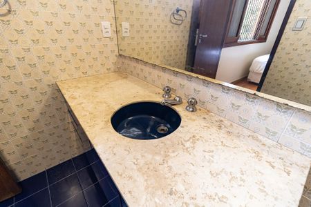 Casa para alugar com 600m², 4 quartos e 5 vagas Casa para alugar com 600m², 4 quartos e 5 vagasBanheiro da Suíte 2