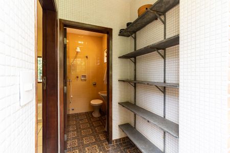 Casa para alugar com 600m², 4 quartos e 5 vagas Casa para alugar com 600m², 4 quartos e 5 vagasÁrea de Serviço