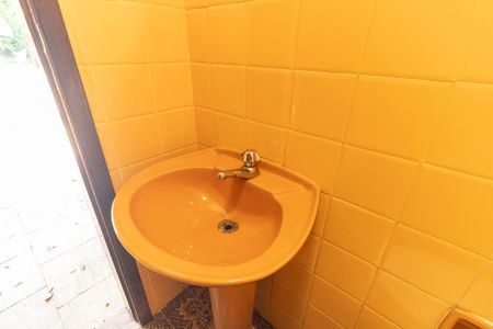 Casa para alugar com 600m², 4 quartos e 5 vagas Casa para alugar com 600m², 4 quartos e 5 vagasÁrea da Piscina - Banheiro