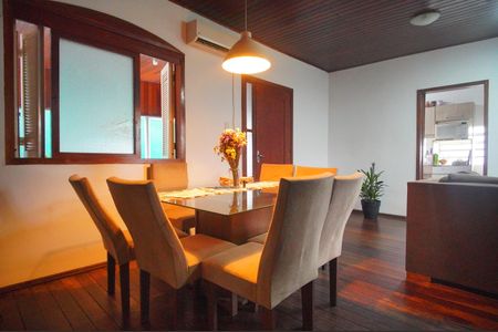 Casa à venda com 150m², 3 quartos e 1 vagaSala de Jantar