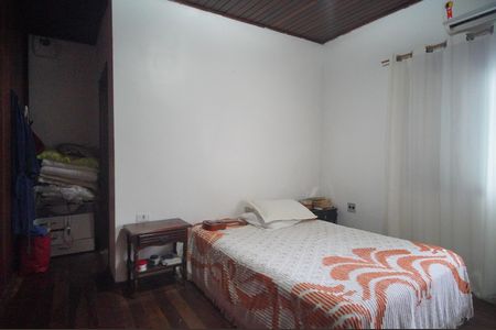 Casa à venda com 150m², 3 quartos e 1 vagaSuíte 